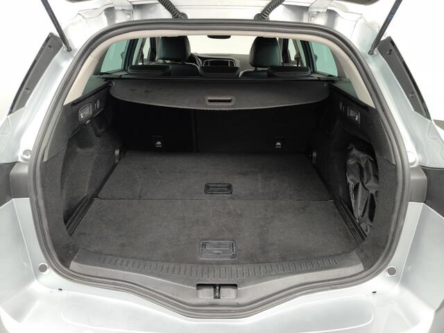 Renault MEGANE Estate 1.3 TCe 140 Techno | Trekhaak | All-Season banden | Navigatie | Achteruitrijcamera |