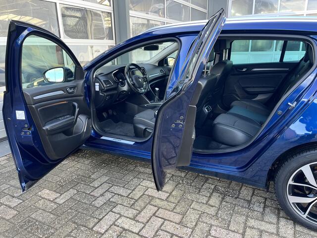 Renault MEGANE Estate 1.5 Blue dCi Bose Airco Cruise control Parkeersensoren achter Telefoonverbinding Stuurwielbediening 5-Persoons Navigatiesysteem Lichtmetalenvelgen Euro 6