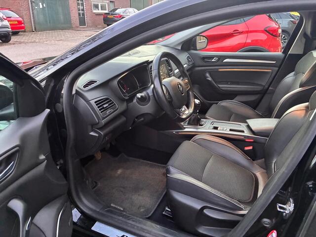 Renault MEGANE 1.3 TCE BOSE