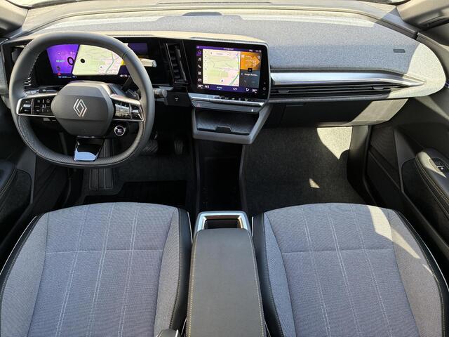 Renault MEGANE E-Tech comfort range techno 60 kWh Automaat / Fabrieksgarantie t/m 10-2027 / SOH 99,34% / Navigatie / Apple Carplay/Android Auto / Adaptieve Cruise Control / Achteruitrijcamera / Warmtepomp / Climate Control /