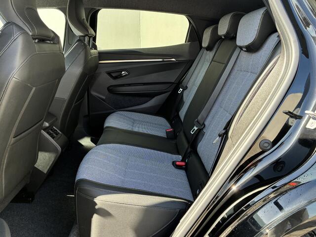 Renault MEGANE E-Tech comfort range techno 60 kWh Automaat / Fabrieksgarantie t/m 10-2027 / SOH 99,34% / Navigatie / Apple Carplay/Android Auto / Adaptieve Cruise Control / Achteruitrijcamera / Warmtepomp / Climate Control /