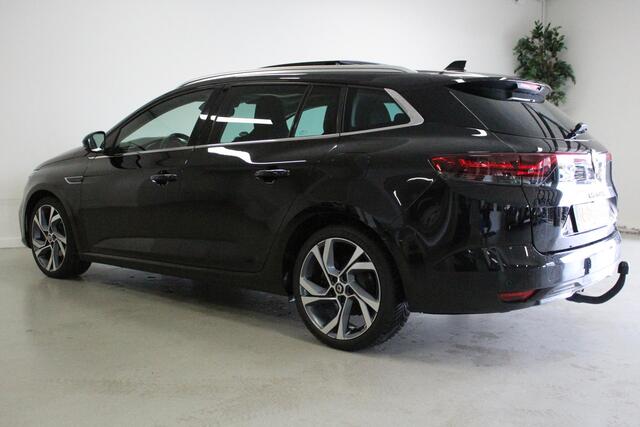 Renault MEGANE Estate 1.6 E-Tech Plug-In Hybrid 160 R.S. Line | PANO-DAK | CAMERA | AFN-TRHAAK | LED | STOEL-VERW | NAVIGATIE | 18'LMV |