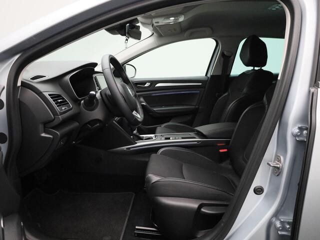 Renault MEGANE Estate 1.3 TCe 140 Equilibre | Climate Control / ECC | Licht metalen velgen 17 inch | Trekhaak | Cruise control | Navigatie | Half lederen bekleding grijs | LED koplampen | Park Distance Control voor en achter | Achteruitrijcamera |