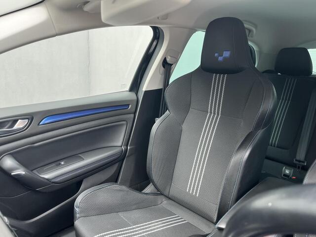 Renault MEGANE 1.6 TCe GT / 205 PK! / 4Control-systeem / Bose audio / Achteruitrij camera / Afneembare trekhaak (1650 KG) / Navigatie / 18" zomerset & 17" winterset