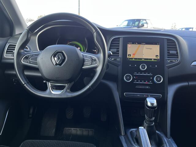 Renault MEGANE Estate 1.2 132PK TCe Limited / Camera / Blind spot warning / PDC V+A / Keyless / Cruise / 17''LMV / 2e Paasdag open 09.00-17.00 uur
