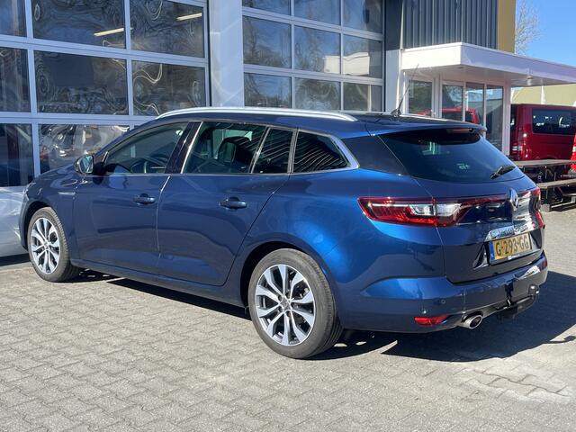 Renault MEGANE Estate 1.3 TCe Bose Airco Cruise controle Trekhaak Parkeersensoren voor en achter Achteruitrij camera Telefoonverbinding Stuurwielbediening 5-Persoons Navigatiesysteem
