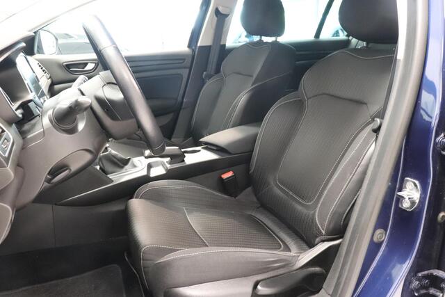 Renault MEGANE Estate 1.2 TCe Limited | Parkeersensor | Trekhaak | Navigatie | Climate control |