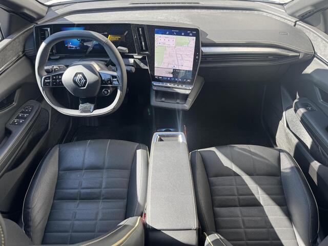 Renault MEGANE E-Tech Comfort Range 220 Iconic 60 kWh | Apple CarPlay / Android Auto | 360° Camera | Stoel + Stuurverwarming | Leder |