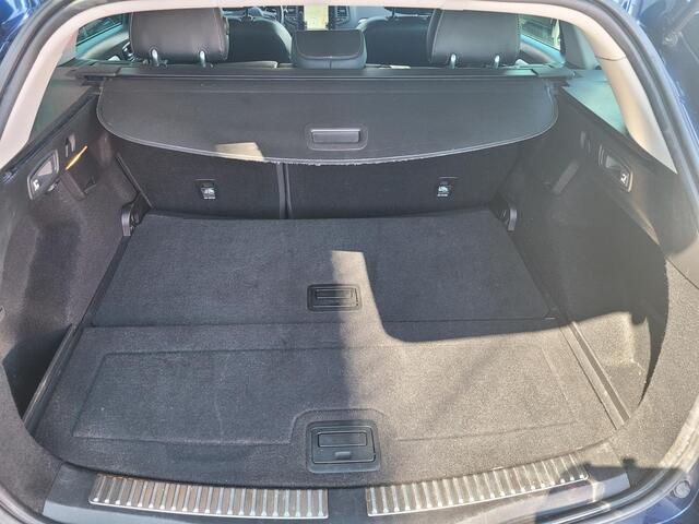 Renault MEGANE Estate 1.2 TCe Bose | Automaat | Trekhaak | Bose Audio | Dealer Onderhouden!