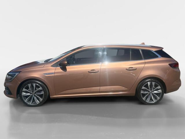 Renault MEGANE Estate 1.3 TCe Intens | Head Up display | Trekhaak | Apple Carplay/Android Auto | Camera | Cruise Control | Climate Control | Sfeerverlichting | Navigatie | Full Led