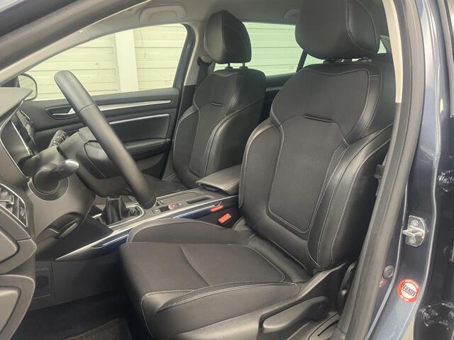 Renault MEGANE Estate 1.3 TCe 140 Techno / Eerste Eigenaar / Navigatie / Camera / Cruise Control / Climate Control / Apple CarPlay/Android Auto / PDC Voor + Achter /