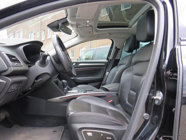 Renault MEGANE Estate 1.6 E-Tech Plug-In Hybrid 160 Business Edition One * Rijklaarprijs incl. garantie * Trekhaak * Schuifdak * Bose * Camera * Lederen bekleding *