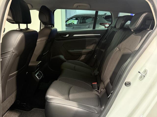 Renault MEGANE Estate 1.0 TCe Intens | Navigatie | Parkeersensoren V+A | Climate Control | Cruise Control |