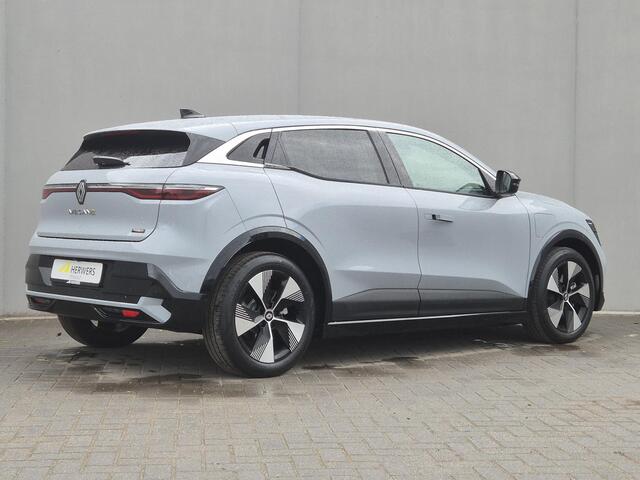 Renault MEGANE E-Tech comfort range techno 60 kWh / SOH 99,45% / Fabrieksgarantie tot 12-2027 / CCS snelladen / Warmtepomp / Adaptief cruise control / Achteruitrijcamera / Apple Carplay Android Auto / Keyless Entry/Start /