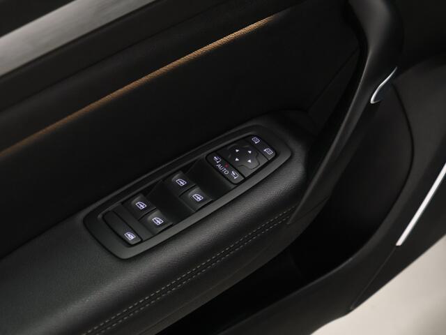 Renault MEGANE Estate 1.3 TCe GT-Line Automaat [APPLE CARPLAY, CAMERA, LED, CRUISE CONTROL, PARKEERHULP, NIEUWSTAAT]