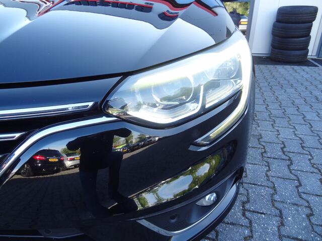 Renault MEGANE Estate 1.2 TCe Bose | NL-AUTO | TREKHAAK | CRUISE | NAVI | LMV |