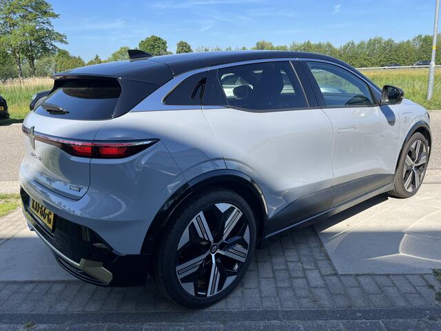 Renault MEGANE E-Tech EV60 220 Optimum Charge Iconic 2e Pinksterdag open 09.30 - 17.00 uur