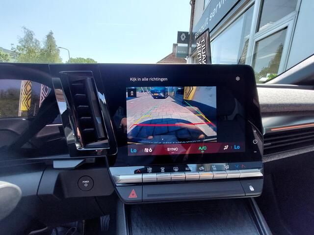 Renault MEGANE E-Tech comfort range Business Edition 60 kWh Google Intergratie / Achteruitrijcamera / Draadloze Oplader / Multi Sense DEMO