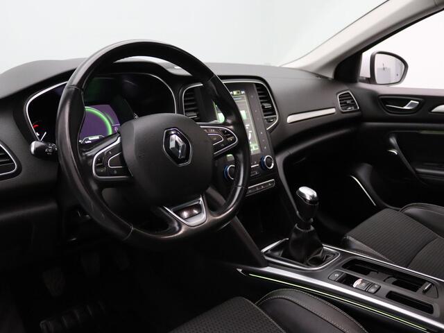 Renault MEGANE Estate TCe Bose 160pk Camera | Cruise | Parkeersens. v+a | Panoramadak | Stoelverw. | Trekhaak