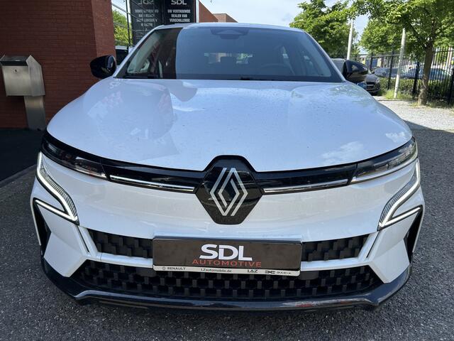 Renault MEGANE E-Tech EV40 Boost Charge Equilibre SOH 95% // FULL LED // APPLE CARPLAY / ANDROID AUTO // CAMERA // DIGITAAL DISPLAY // KEYLESS