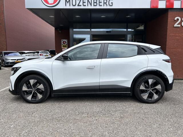 Renault MEGANE E-Tech EV40 Boost Charge Equilibre // FULL LED // STOEL + STUURWIELVERWARMING // CLIMA // APPLE CARPLAY / ANDROID AUTO // CAMERA // DIGITAAL DISPLAY // KEYLESS