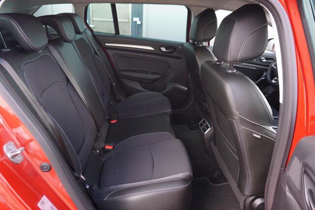 Renault MEGANE Estate 1.3 TCe 140 Techno