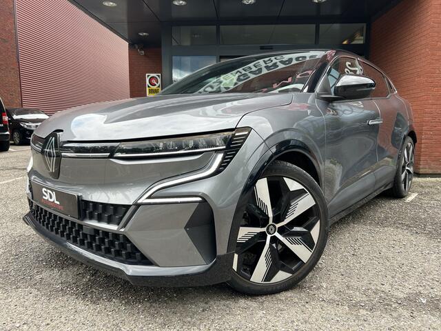 Renault MEGANE E-Tech EV40 Boost Charge Techno // NAVI + CARPLAY // FULL LED // CAMERA // CLIMA // STOEL + STUURWIELVERWARMING // SFEERVERLICHTING