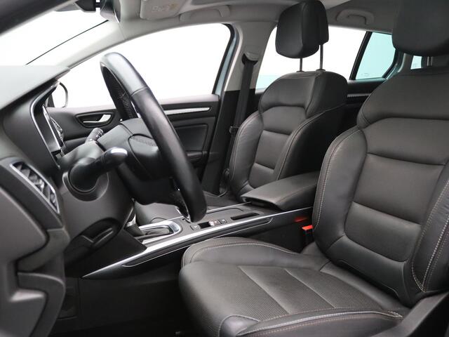 Renault MEGANE Estate E-Tech Plug-In Hybrid 160pk Business Edition One Elektrisch glazen schuif-/kanteldak | Bose