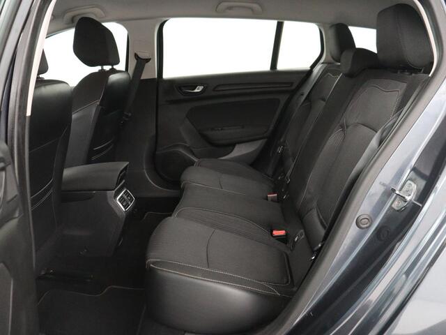 Renault MEGANE 1.2 TCe Zen | Trekhaak | Cruise control | Climate control | Bluetooth | Navigatie | DAB | 2e eigenaar
