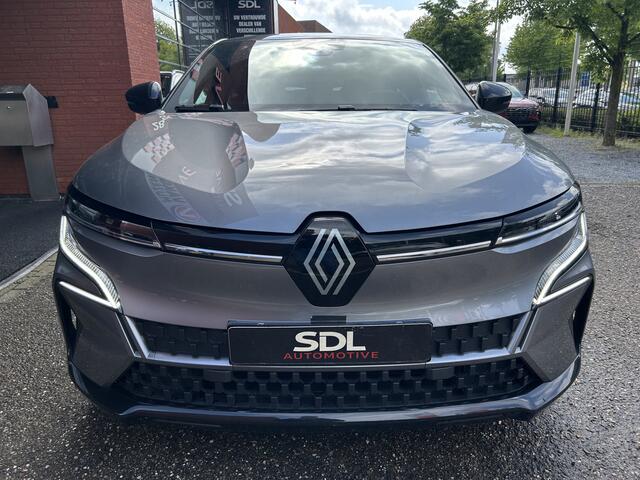 Renault MEGANE E-Tech EV40 Boost Charge Techno SOH 94% // GROOT NAVI + CARPLAY // FULL LED // CAMERA // CLIMA // STOEL + STUURWIELVERWARMING // SFEERVERLICHTING