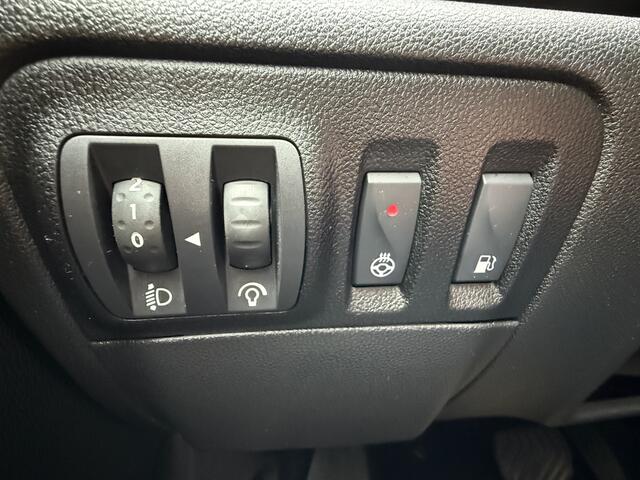 Renault MEGANE Estate BWJ 2021 1.6 E-Tech Plug-In 122 PK Hybrid 160 Intens TREKHAAK | FULL LED | BOSE | HEAD-UP DISPLAY | KEYLESS | STOELVERW. + STUURVERW. | HALF LEDER | CAMERA | CARPLAY + ANDROID | NAVI | CLIMA | CRUISE | LMV | PDC