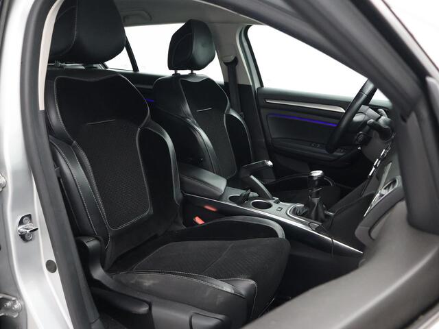 Renault MEGANE Estate 1.2 TCe LIMITED + CARPLAY | DAB | COMFORTSTOELEN | CAMERA | SFEERVERL.