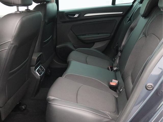 Renault MEGANE Estate 1.6 E-Tech Plug-In Hybrid 160 Intens/ lage km!