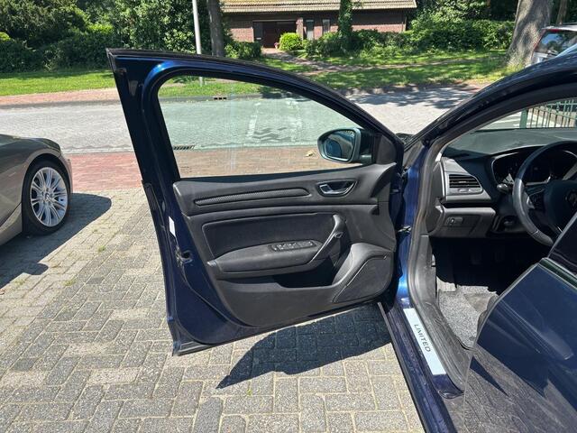 Renault MEGANE Estate 1.3 TCe Limited