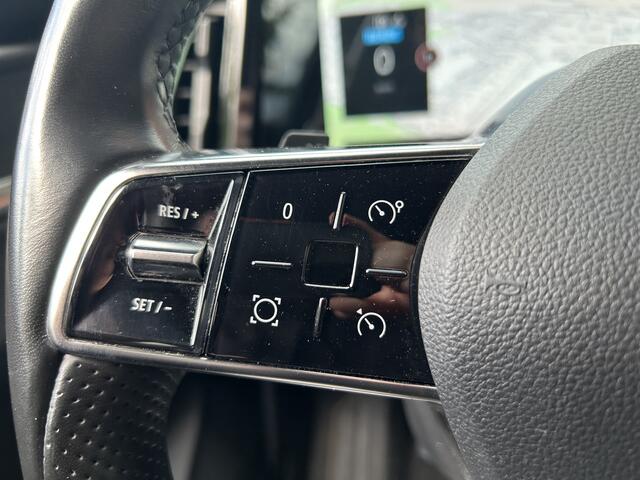 Renault MEGANE E-Tech EV40 Standard Charge Techno // NAVI + CARPLAY // FULL LED // CAMERA // CLIMA // STOEL + STUURWIELVERWARMING // SFEERVERLICHTING