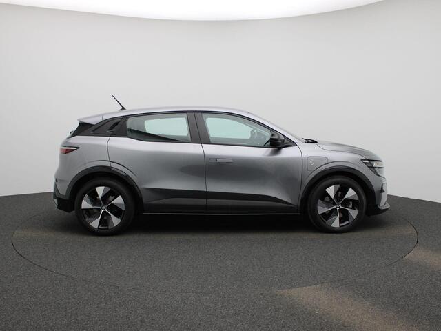 Renault MEGANE E-Tech EV40 Boost Charge Equilibre | APPLE CARPLAY | ACHTERUITRIJCAMERA | CRUISE CONTROL | BLUETOOTH |