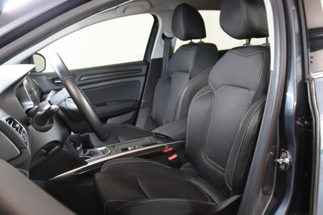 Renault MEGANE Estate 1.3 TCe Limited Trekhaak, Navigatie, Cruise Control, Bluetooth