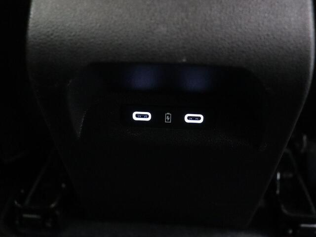 Renault MEGANE E-Tech EV60 Optimum Charge Iconic | Trekhaak | Stoel en stuurverwarming | Active driver assist | Dodehoek detectie |