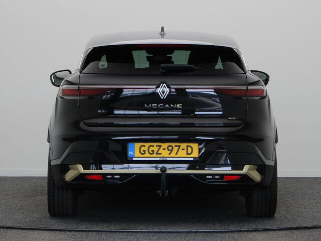Renault MEGANE E-Tech EV60 Optimum Charge Iconic | Trekhaak | Stoel en stuurverwarming | Active driver assist | Dodehoek detectie |
