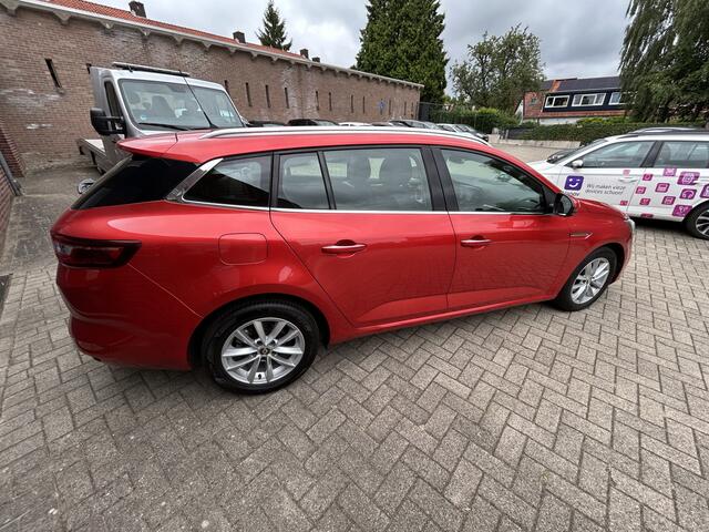 Renault MEGANE Estate 1.2 TCe Limited
