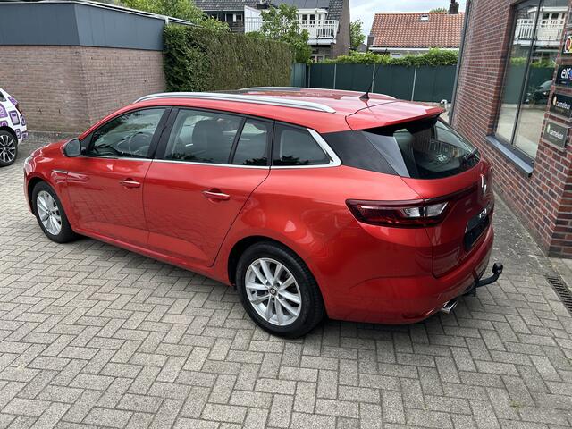 Renault MEGANE Estate 1.2 TCe Limited