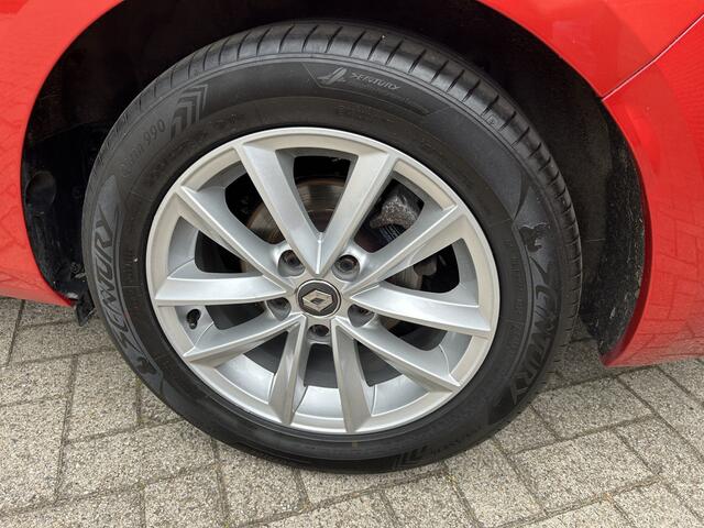 Renault MEGANE Estate 1.2 TCe Limited