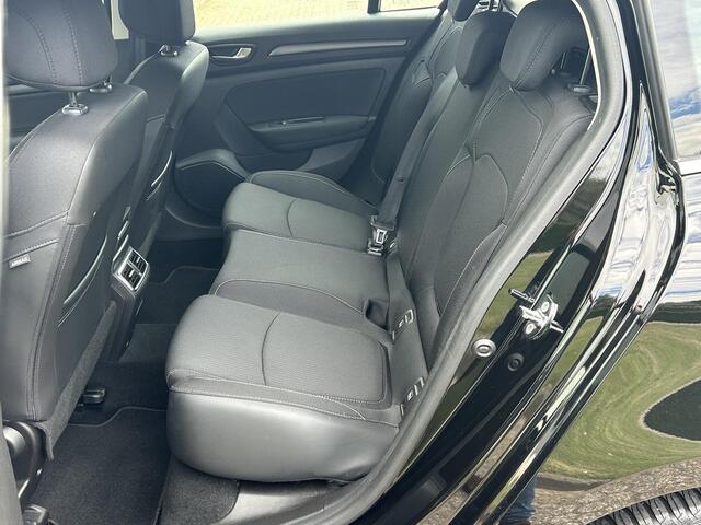 Renault MEGANE Estate 1.6 E-Tech Plug-In Hybrid 160 Business Zen / Dealer Onderhouden / Navigatie / Apple Carplay & Android auto / Parkeersensoren / Climate Control /