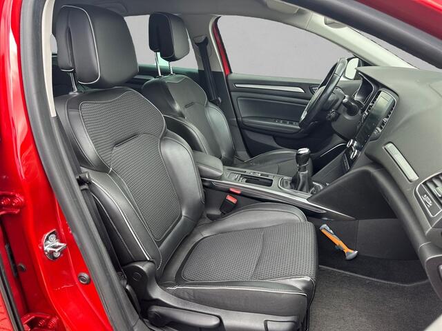 Renault MEGANE Estate 1.2 TCe Bose CAMERA / CRUISE / BOSE / TREKHAAK
