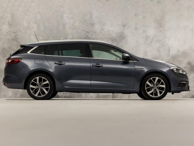 Renault MEGANE Estate 1.2 TCe Bose Sport (APPLE CARPLAY, NAVIGATIE, LEDER, CAMERA, GETINT GLAS, SPORTSTOELEN, PARKEERSENSOREN, CRUISE, NIEUWSTAAT)