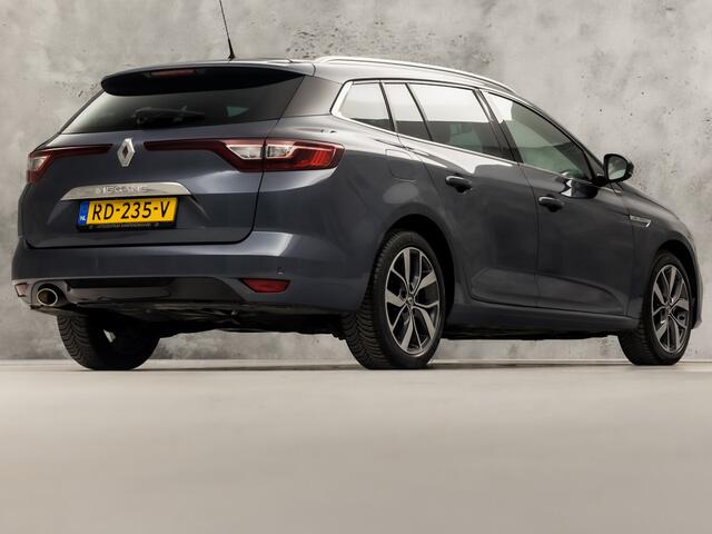 Renault MEGANE Estate 1.2 TCe Bose Sport (APPLE CARPLAY, NAVIGATIE, LEDER, CAMERA, GETINT GLAS, SPORTSTOELEN, PARKEERSENSOREN, CRUISE, NIEUWSTAAT)