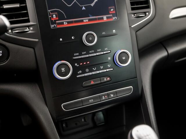 Renault MEGANE Estate 1.2 TCe Bose Sport (APPLE CARPLAY, NAVIGATIE, LEDER, CAMERA, GETINT GLAS, SPORTSTOELEN, PARKEERSENSOREN, CRUISE, NIEUWSTAAT)