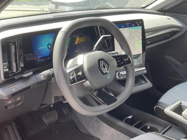 Renault MEGANE E-Tech comfort range Techno 60 kWh | Demo | Trekhaak | Stoelverwarming | Adaptive Cruise Control | Navigatie |