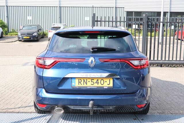 Renault MEGANE Estate 1.2 TCe Bose Trekhaak/Achteruitrijcamera/Parkeersensoren rondom/Park assist/Cruise control/Climate control/NavigatieBluetooth/17'' Lichtmetalen velgen.