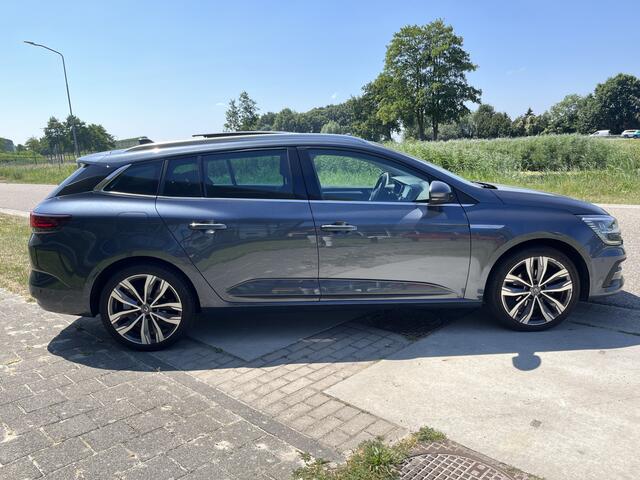 Renault MEGANE Estate 1.3 TCe Intens 140PK / Automaat / Camera / Open dak / Stoelverw.+Stuurverw. LMV /
